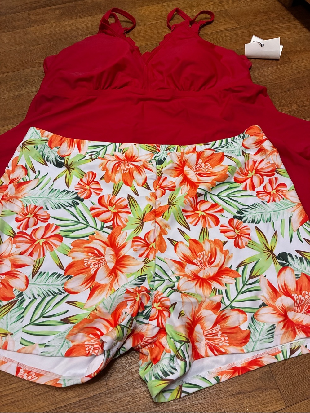 Women’s Red Tankini Top with Tropical Floral Women's Swim Shorts NWT Size 22W